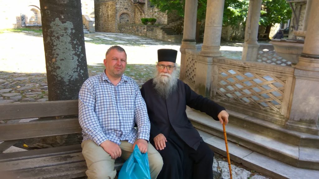 Константин Мышкин в монастыре с монахом. Афон