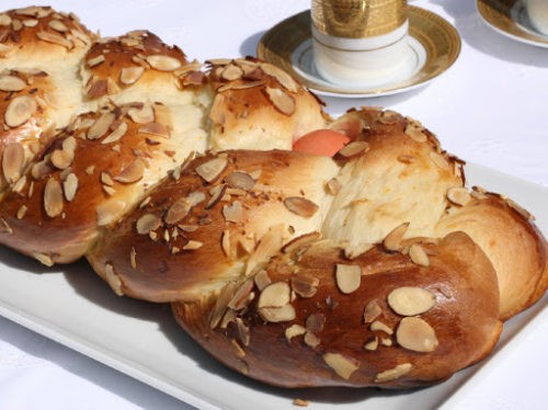 Цуреки. Греческий Пасхальный хлеб. Что дарят греки на Пасху?